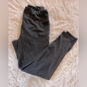 Women’s KYODAN Leggings, Herringbone Design. Size M.